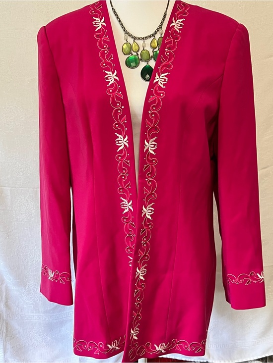 Psalm:CIV Jackets & Blazers - Vintage Psalm:CIV Women’s Fuchsia Embroidered Open-Front Jacket Size 16
